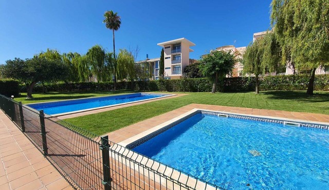 Apartment in lovely setting with two pools in vilamoura