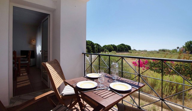 Apartment 'Lota Beach' with Balcony and Air Conditioning in Vila Nova de Cacela