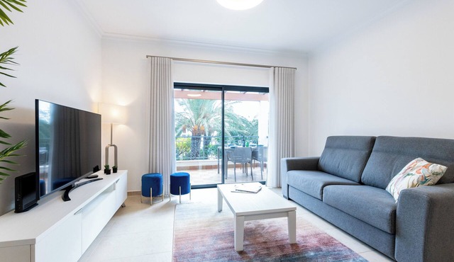 Apartment República at Porto de Mos beach in Luz