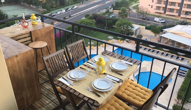 Apartment 'T1 Mar De Amarilis' with Sea View, Wi-Fi and Air Conditioning in Portimão
