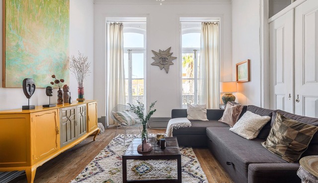 Apartment 'Victorian Beach House Luisa Todi' with Balcony and Wi-Fi