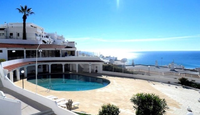 APARTMENT WITH OCEAN VIEW (WEEKLY RENTAL) in Albufeira