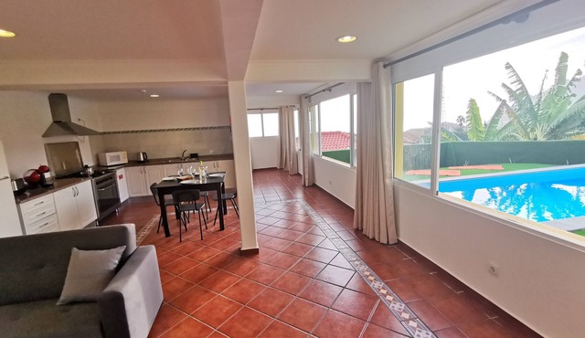 Apartments with Pool in Funchal in Funchal