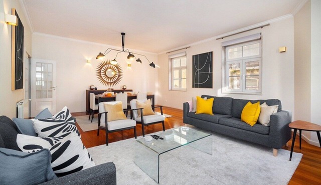 Artsy Apartment in Chiado’s Contemporary Heart in Lisboa