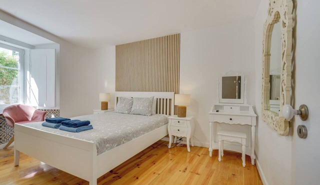 Bairro Alto | 4 Bedrooms + 4 Baths | Sleeps 8 in Lisboa