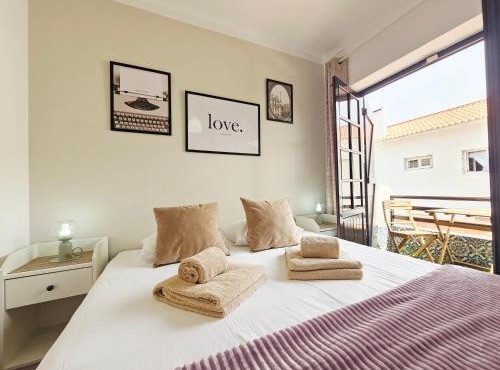 Baleal Classic Waves Guest House in Peniche