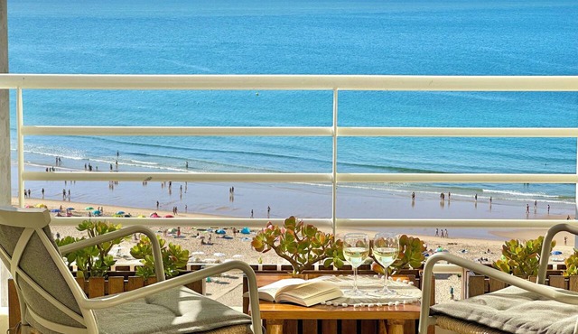 Beachfront Moments · Stunning Ocean Views · Beach Access · Garage in Portimão