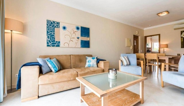 Beautiful 2 Bed Top Floor Apt on Oasis Parque, Alvor