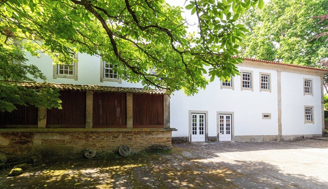 Bento Novo | Historic Manor House Near the Coast, Stunning Gardens