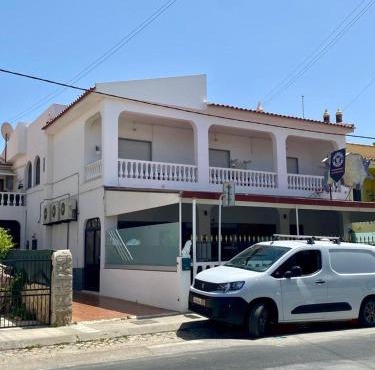 Blife Aerya private rooms - Airport stay in Faro