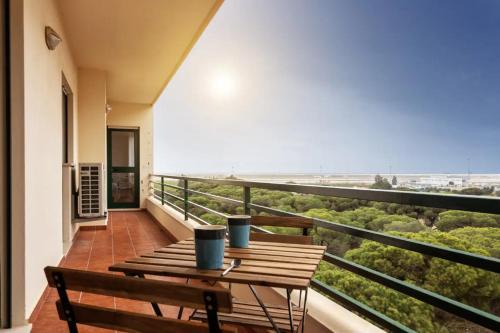 Blife RYA private rooms - Airport stay in Faro