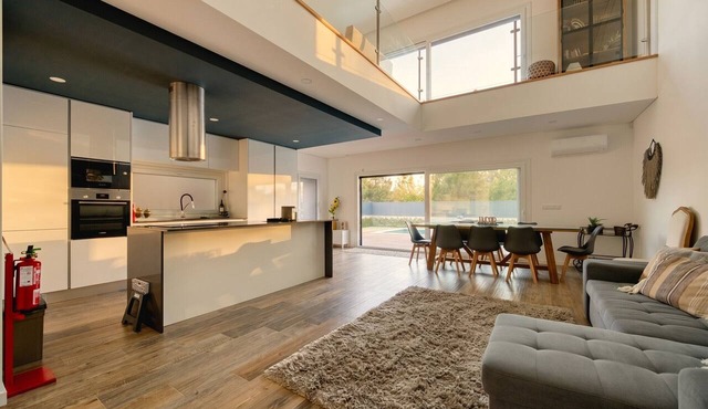 BMG Collection | Lagoa Exclusive Villa (C134)