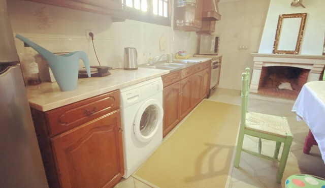 Bunker 11 Surf house - A place for travellers made by surfers in Charneca de Caparica