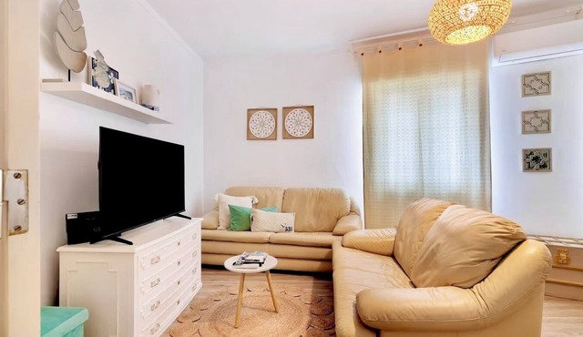 Caíque – Charming 3-Bed Apartment in Olhão Downtown, Close to Ria Formosa