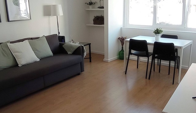 Cacilhas Riverside Apartment - Ferry to Lisbon: 4 min in Almada