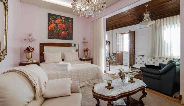 Camélia Suite – Romantic Getaway & Family Retreat – Quinta da Belamira, Guimarães in Guimarães