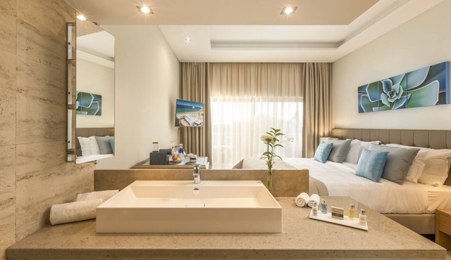 Caneiros Luxury House & Suites in Lagoa