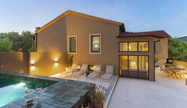 Canopy House by Portugal Active I Heated Pool