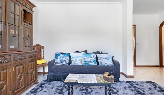 'Cantinho da Mariana' Apartment with Private Terrace, Shared Garden and Wi-Fi