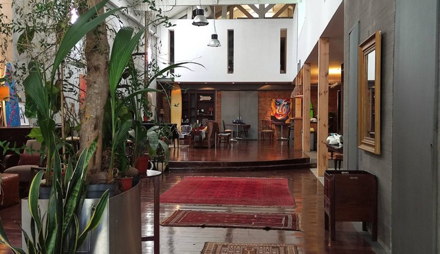 Caruma Surf Hostel & Suites