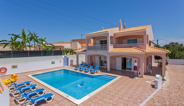 Casa Caravela: Private 4 BD Villa, Rural location but only 3 kmts to beach& City in Albufeira