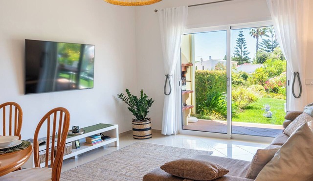 Casa Coelha - Garden Apartment near the Coast in Albufeira