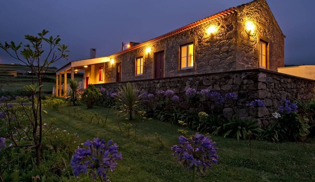 Casa da Fonte - Historisches Steinhaus auf den A by Interhome