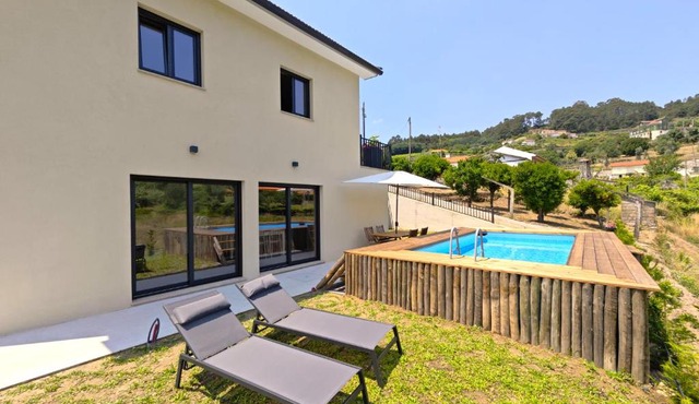 Casa da Milinha - Villa with a Pool near Rio Douro in Baiao
