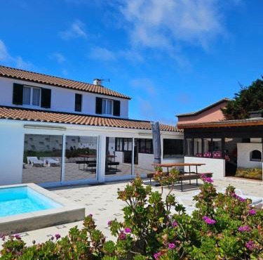 Casa da Uva-Mosteiros Vineyards House-Heated swimming-pool