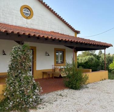 Casa do Cardal in Casével