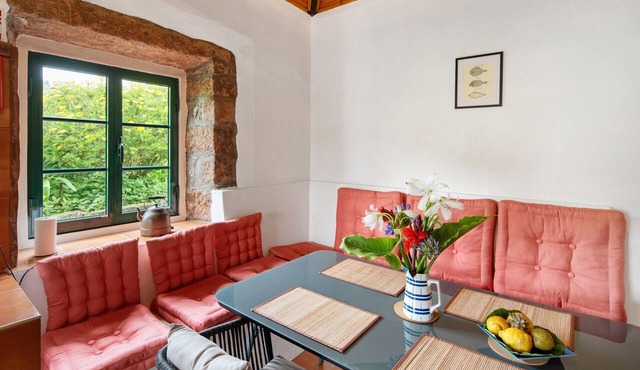 "Casa do Caseiro" Apartment with Sea View, Private Terrace & Wi-Fi in Nordeste