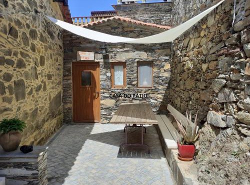 Casa do Pátio e Casa da Serra in Castanheira de Pera