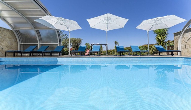 Casa do Paraiso - Luxury Villa: Heated Pool, Tennis Court and Garden