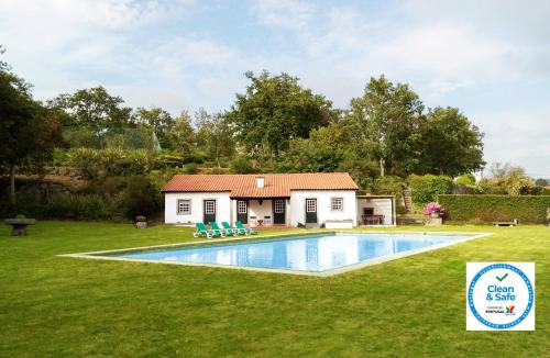 Casa dos Pinheiros - Pinheiros Farm House