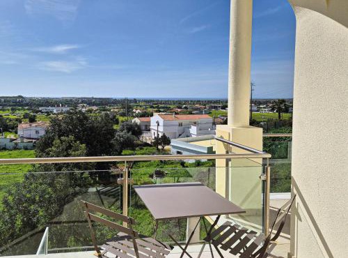 Casa Ferreira - Encosta Vista Salgados - BY BEDZY