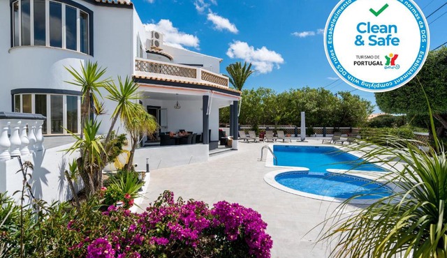 Casa Laranja Three bedroom Villa in Loulé