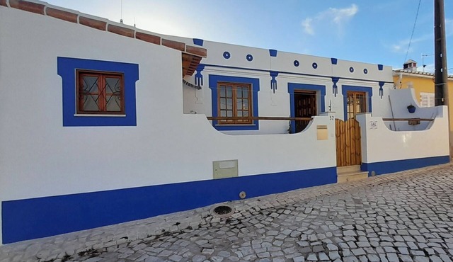 Casa Martins, Algarvian charm between the countryside and the sea.