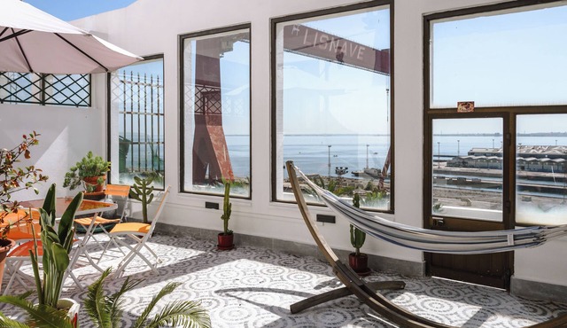 Casa Rio Wide Estuary Views Walk To Lisbon Ferry Free Parking