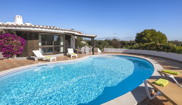 Casa Ryder, A short walk to Praia da Marinha, one of the most beautiful beaches