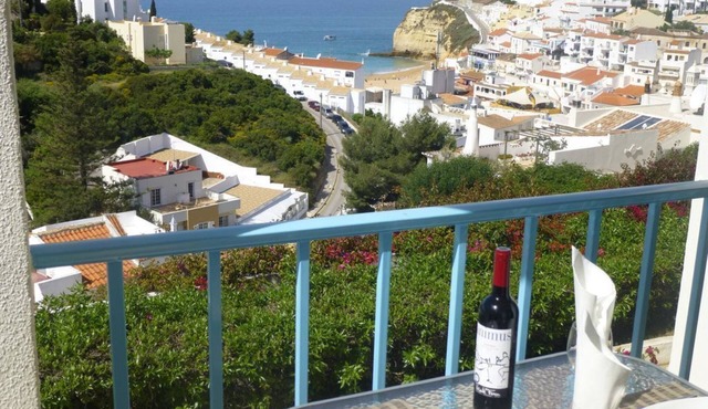 Casa Vera Sol Vista - stunning sea, beach & village view 2 bed/2 bath apartment in Carvoeiro