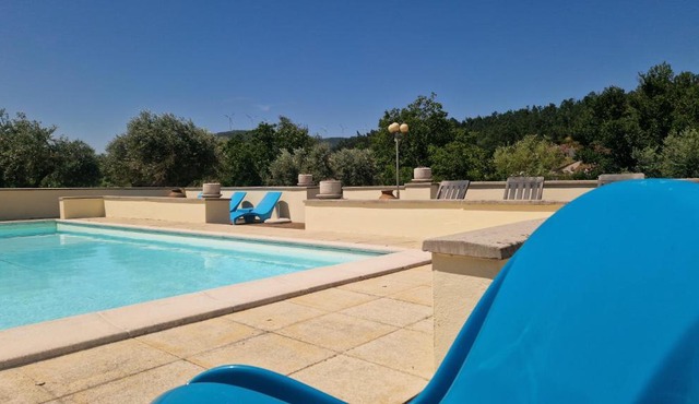 Casas Olival & Rio in Penela