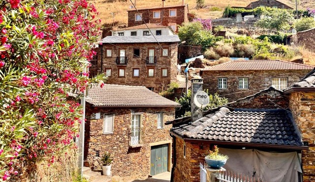 Casinhas do Caratão in Arganil