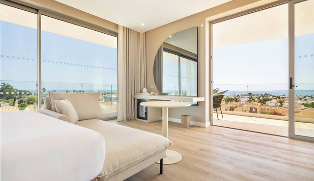 Castelo Suites Hotel in Albufeira