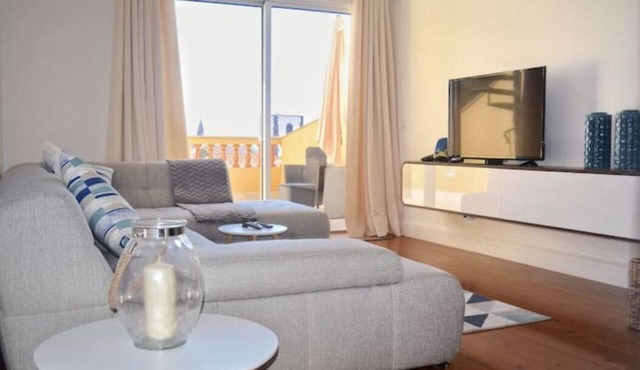 Centre Funchal top floor terrace & large balconies in Funchal