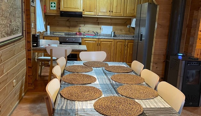 Chalet 'Sossego Serra Da Estrela' with Balcony, Wi-Fi and Air Conditioning in Cortes do Meio