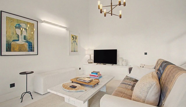 Chalet 'The Village Barn' with Sea View, Shared Terrace and Wi-Fi