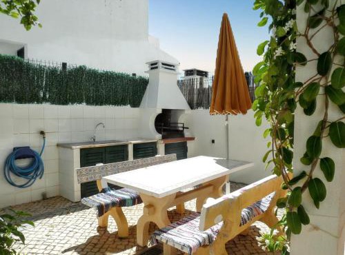 Charming house in Vila Nova de Cacela with garden in Vila Real Santo Antonio
