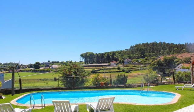 Charming House in Requião with Shared Pool