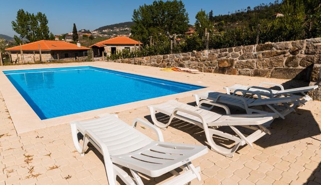 Charming House Fornos + Pool