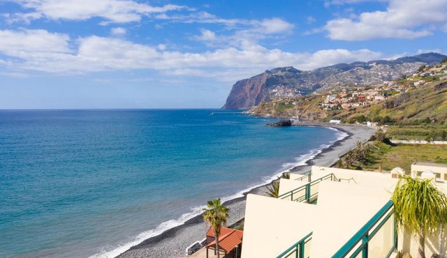 Charming Penthouse Apartment In Pestana in Funchal